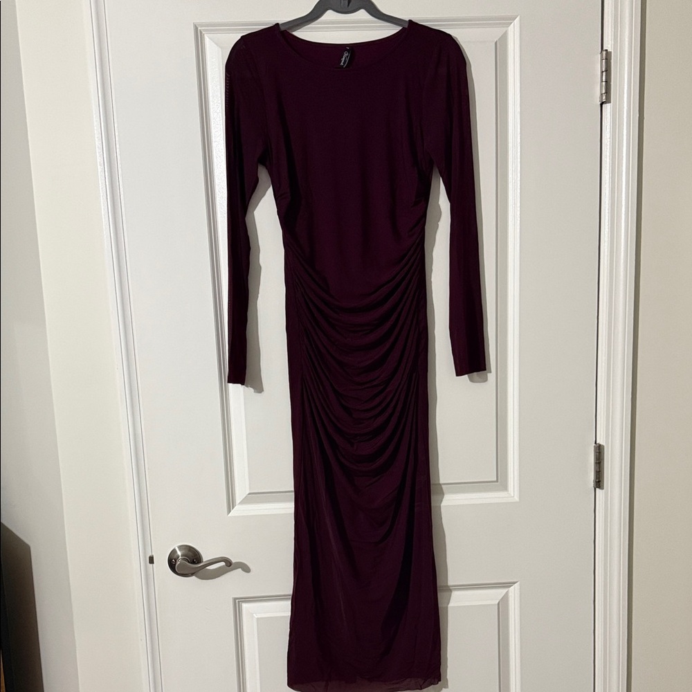 Elegant Burgundy Long Sleeve Dress